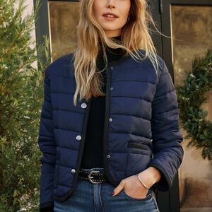 Evereve Blue Puffer Jacket with Quilted Design.